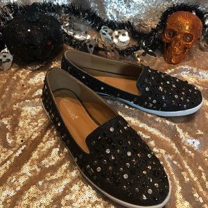 🖤Shoedazzle Glitter Stud Slip On Shoes
